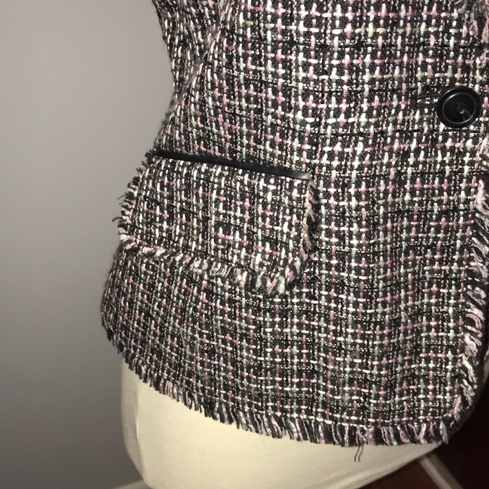 Woman’s tweed style jacket - Picture 4 of 6